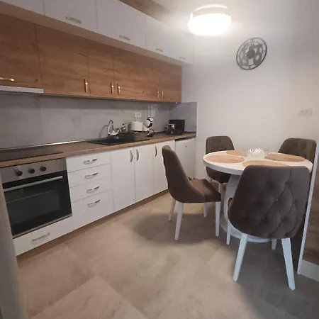 Apartment Tole Divcibare